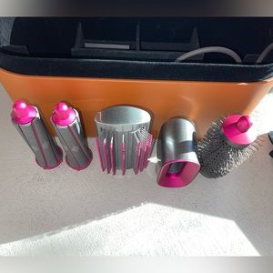 Dyson airwrap complete